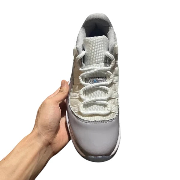 AIR JORDAN 11