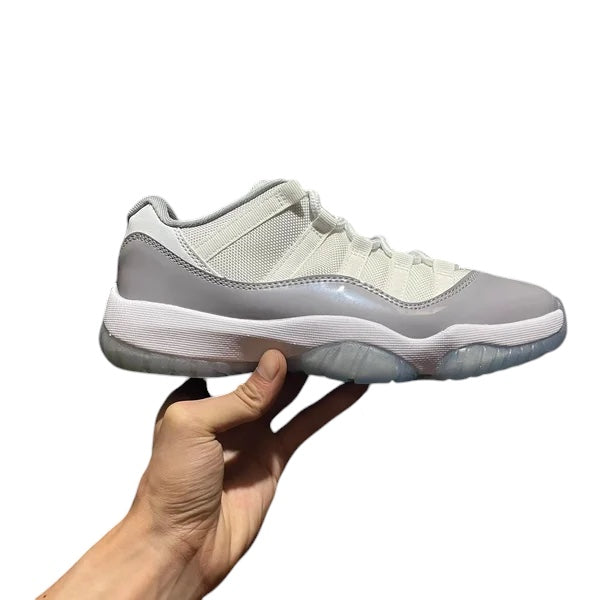 AIR JORDAN 11