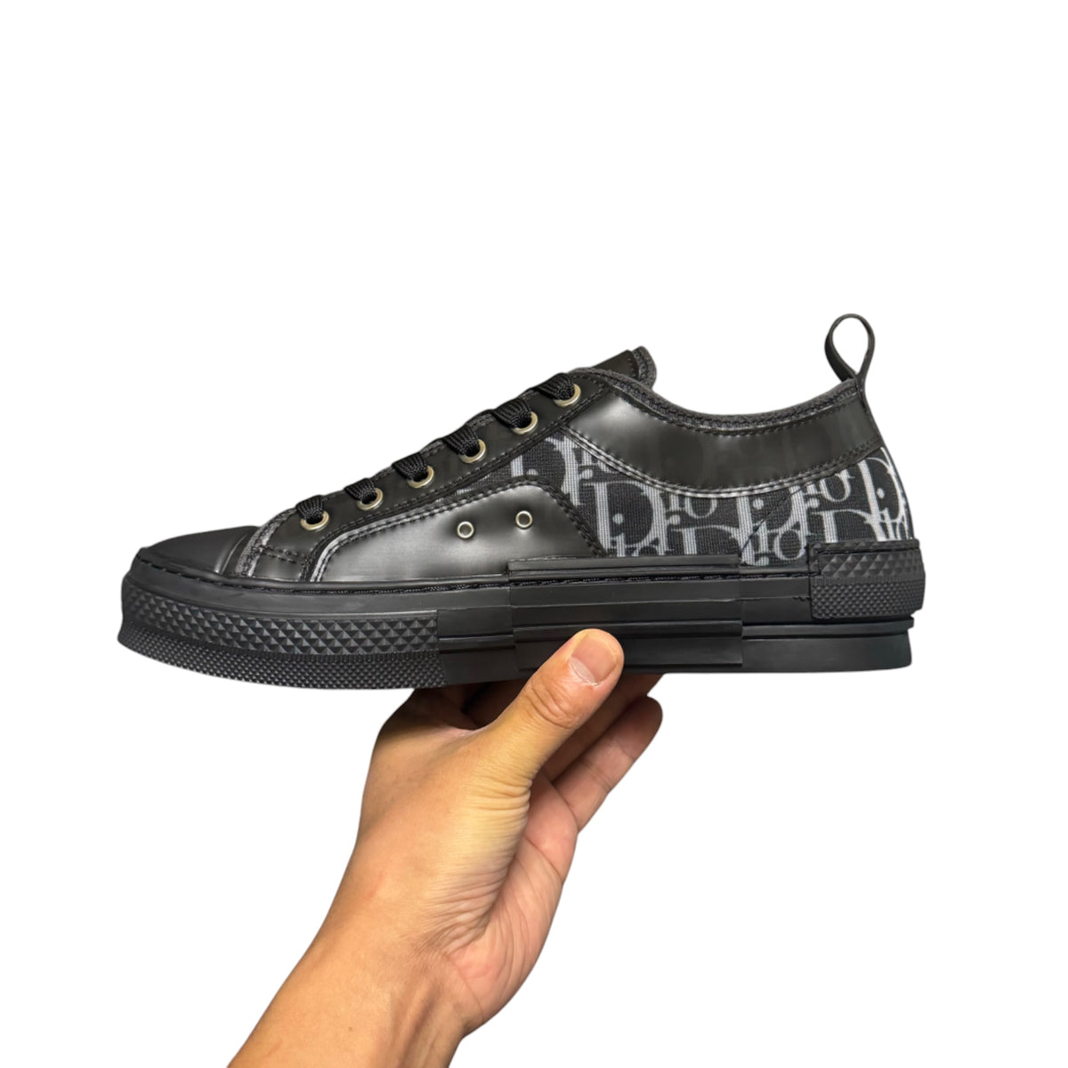 DIOR B23