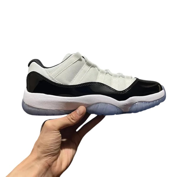 AIR JORDAN 11