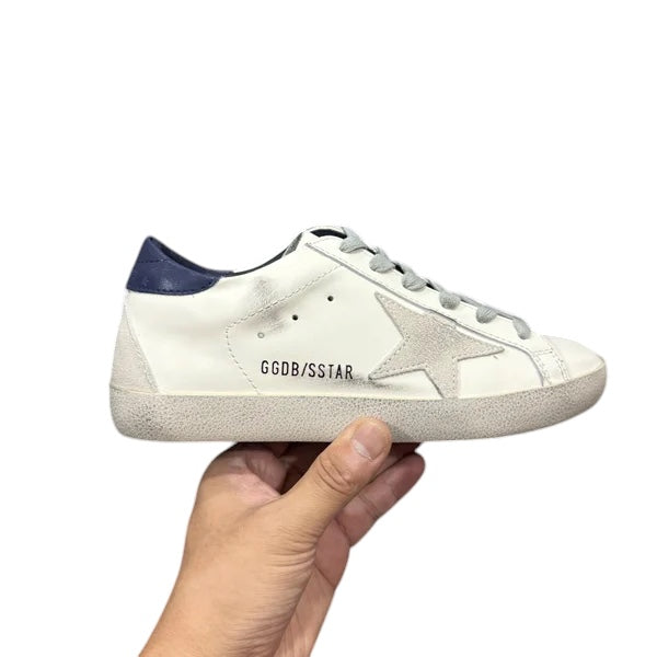 GOLDEN GOOSE