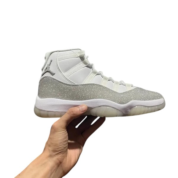 AIR JORDAN 11