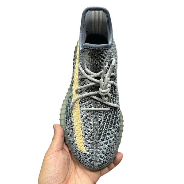 YEEZY BOOST 350