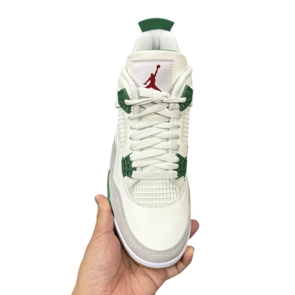 AIR JORDAN 4