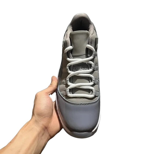AIR JORDAN 11