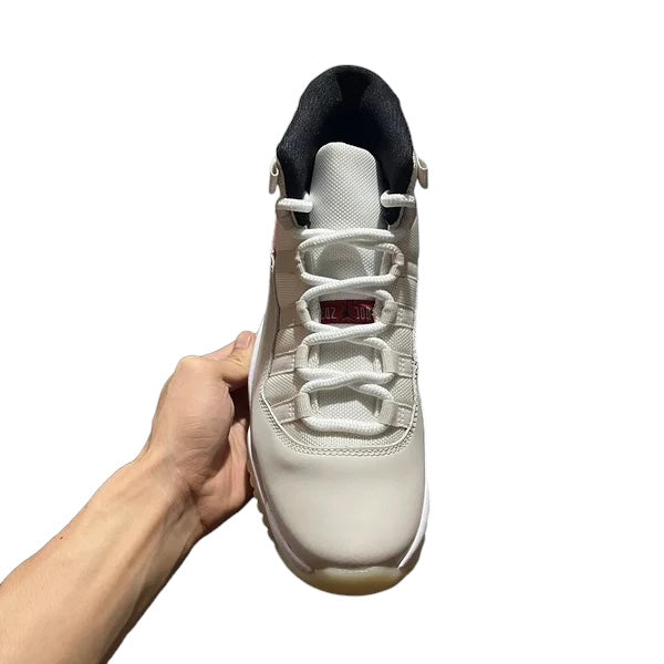 AIR JORDAN 11