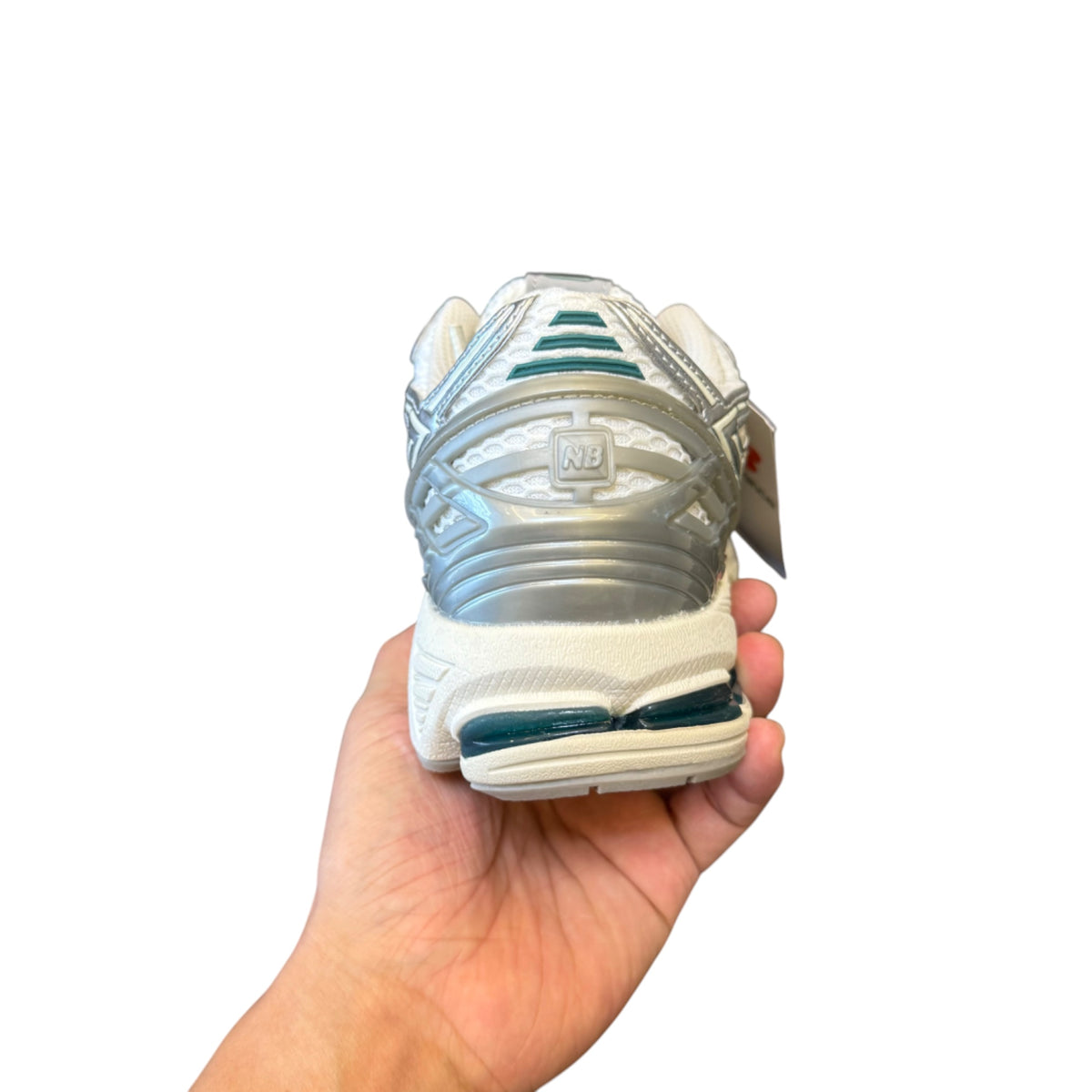 NEW BALANCE 1906R