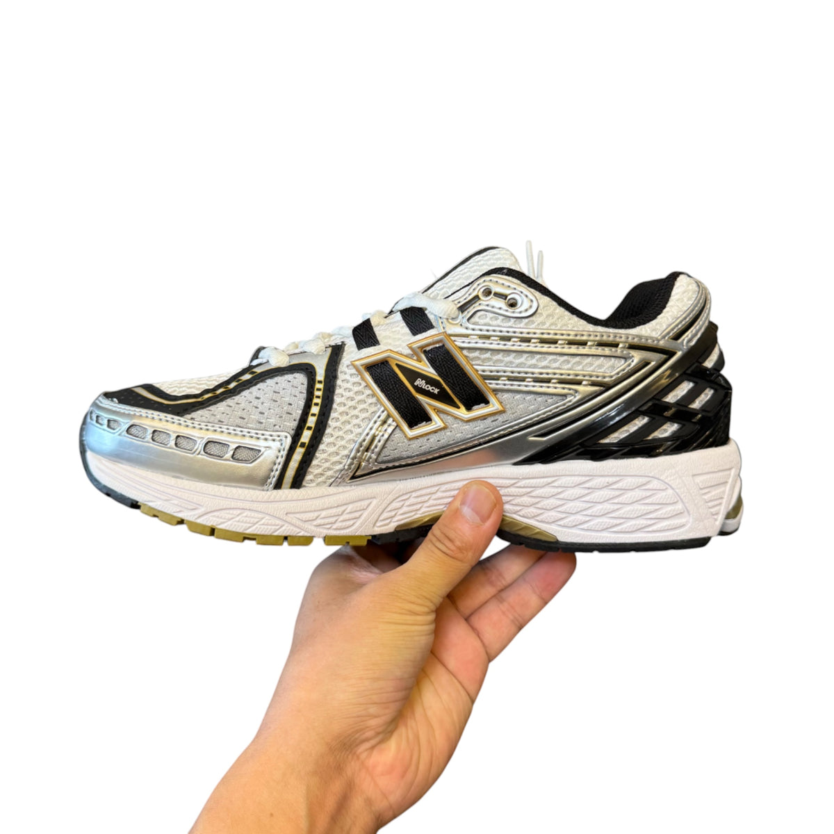 NEW BALANCE 1906R