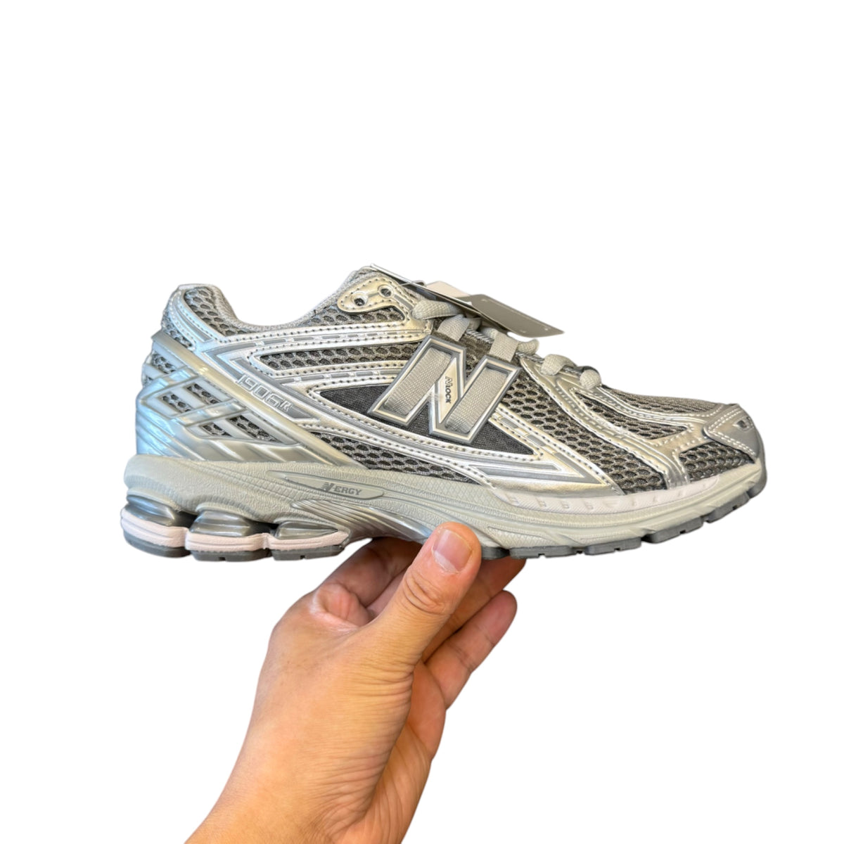 NEW BALANCE 1906R