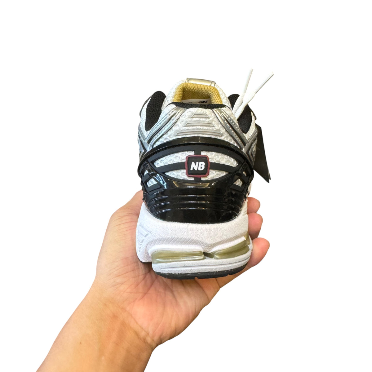 NEW BALANCE 1906R