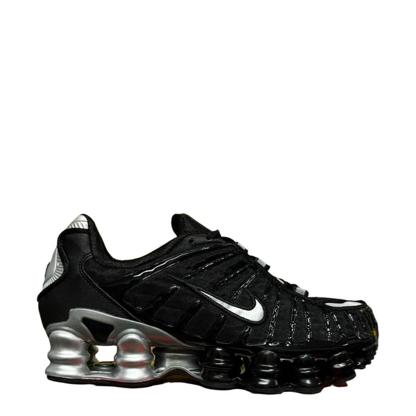 NIKE SHOX