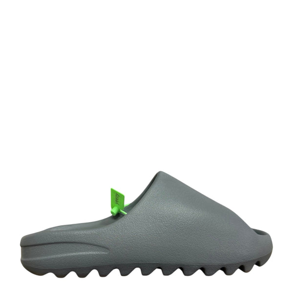 YEEZY SLIDE