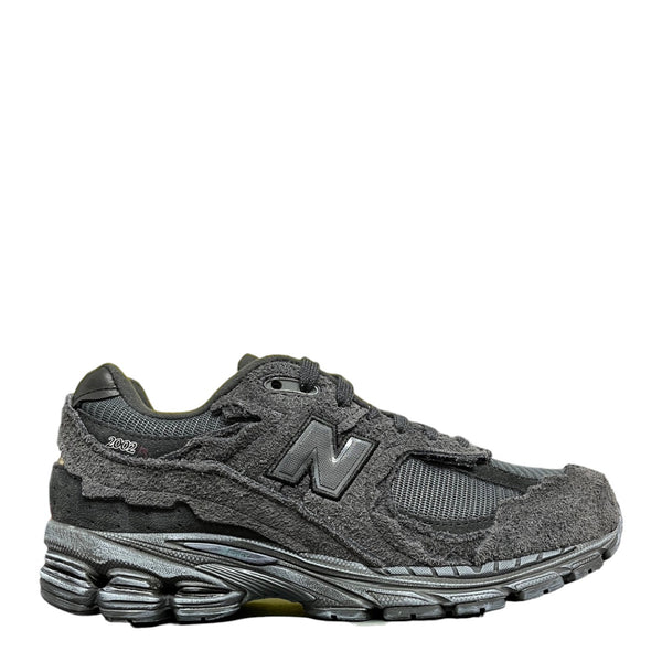 NEW BALANCE 2002R
