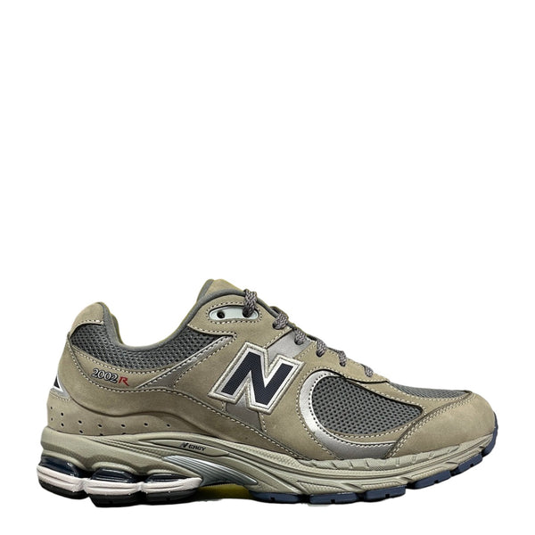 NEW BALANCE 2002R