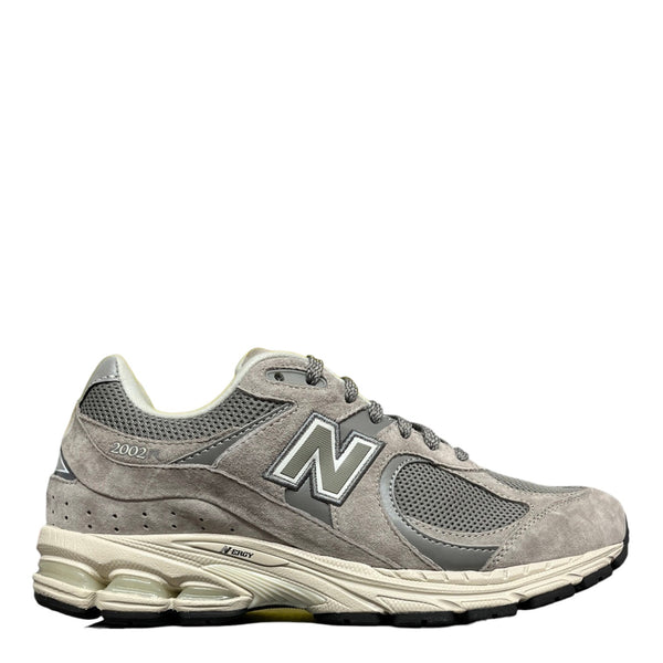 NEW BALANCE 2002R