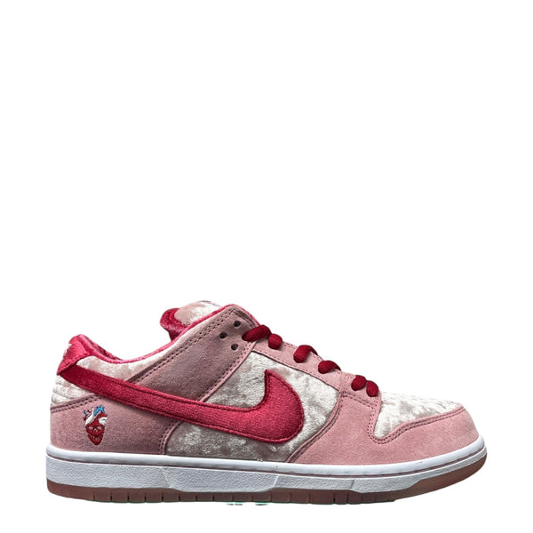 NIKE DUNK LOW SB STRANGE LOVE